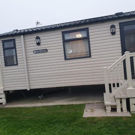 Swift Burgundy Prestatyn Exterior foto