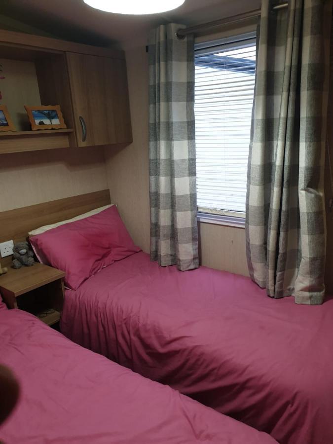 Swift Burgundy Prestatyn Exterior foto