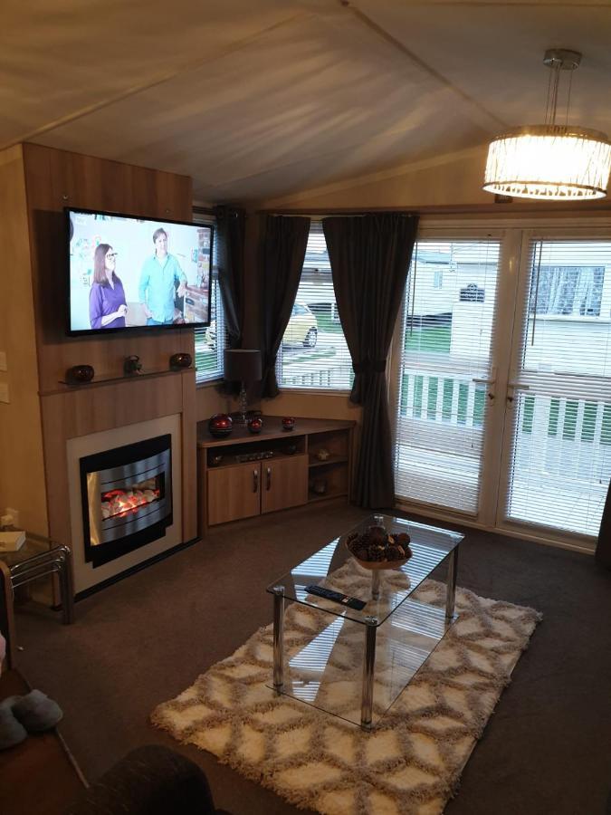 Swift Burgundy Prestatyn Exterior foto